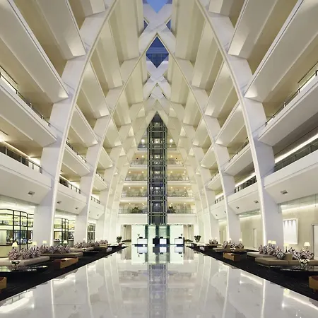 Movenpick Hotel & Convention Centre Klia-3